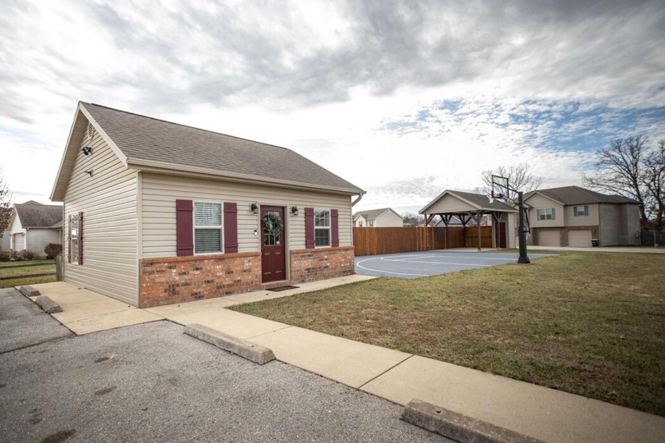 Tiny Home With Hot Tub Near Ft Leonard Wood! Waynesville Exteriör bild